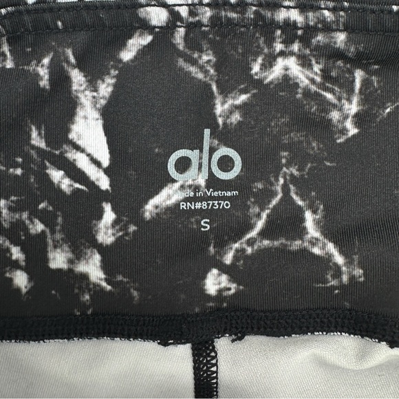 ALO Yoga Black & White Abstract Print Leggings Yoga Pants sz S - Picture 5 of 7